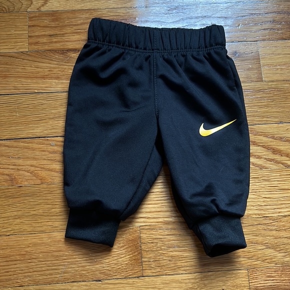 Nike 3 month set - Picture 3 of 5